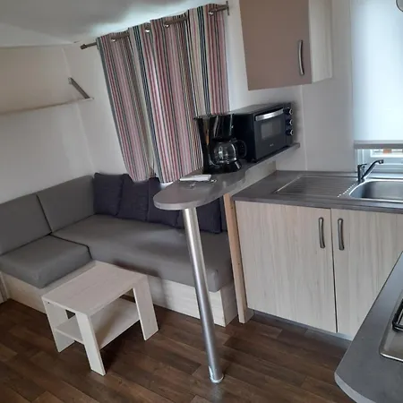 Mobil 6 Couchages Кемпинг *