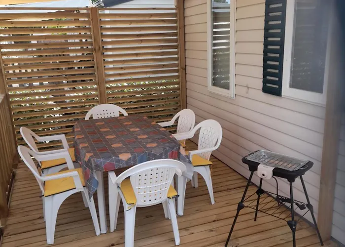 Mobil 6 Couchages Kamp alanı *